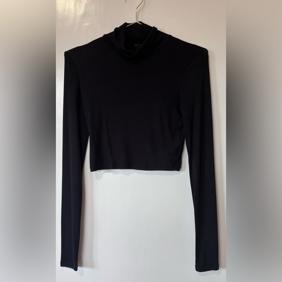 Sunday Best| Aritzia| ‘BestHug’ Little Ribbed Classic Turtleneck in Black Sz S - Picture 3 of 6